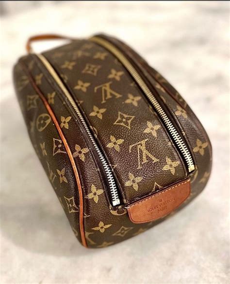 louis vuitton kulturtasche damen